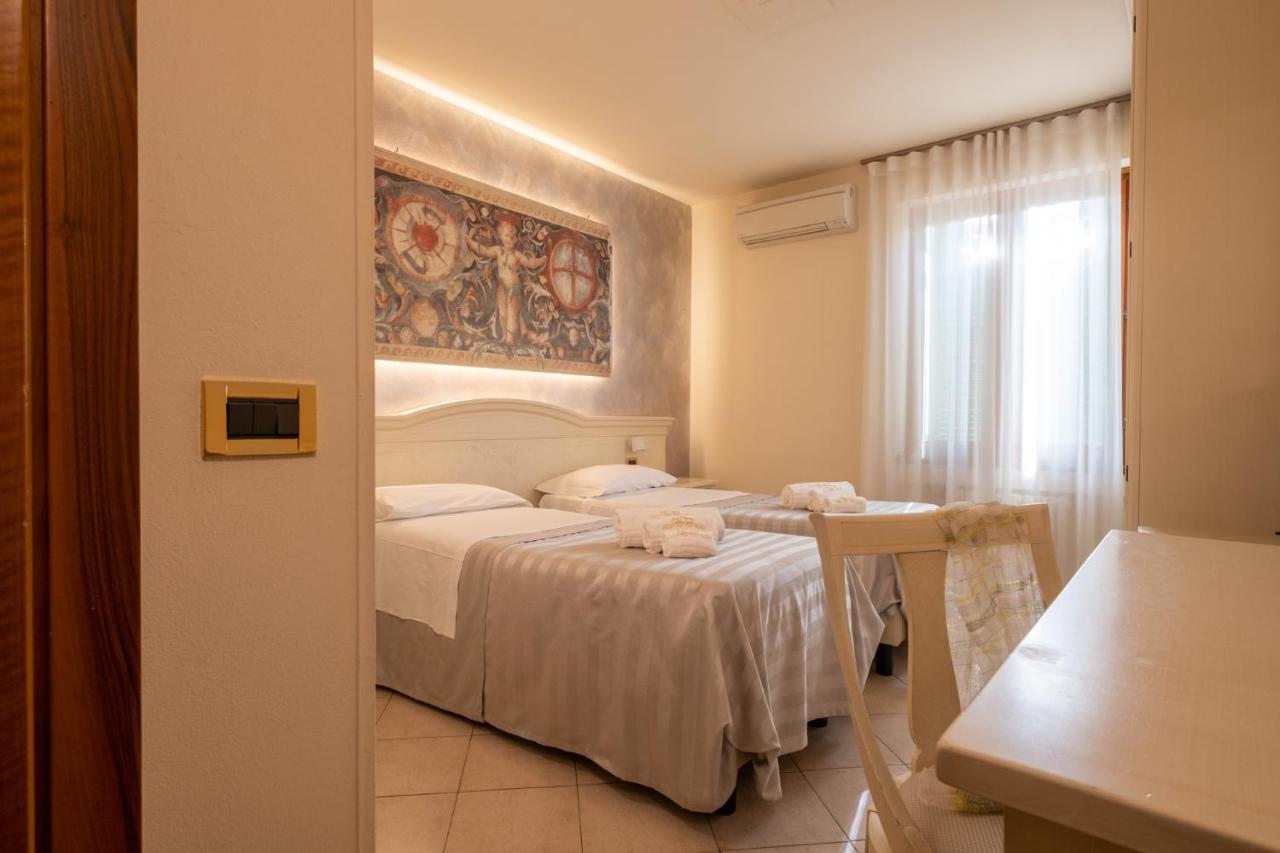 Hotel San Lorenzo ปอสโซเลงโก ภายนอก รูปภาพ